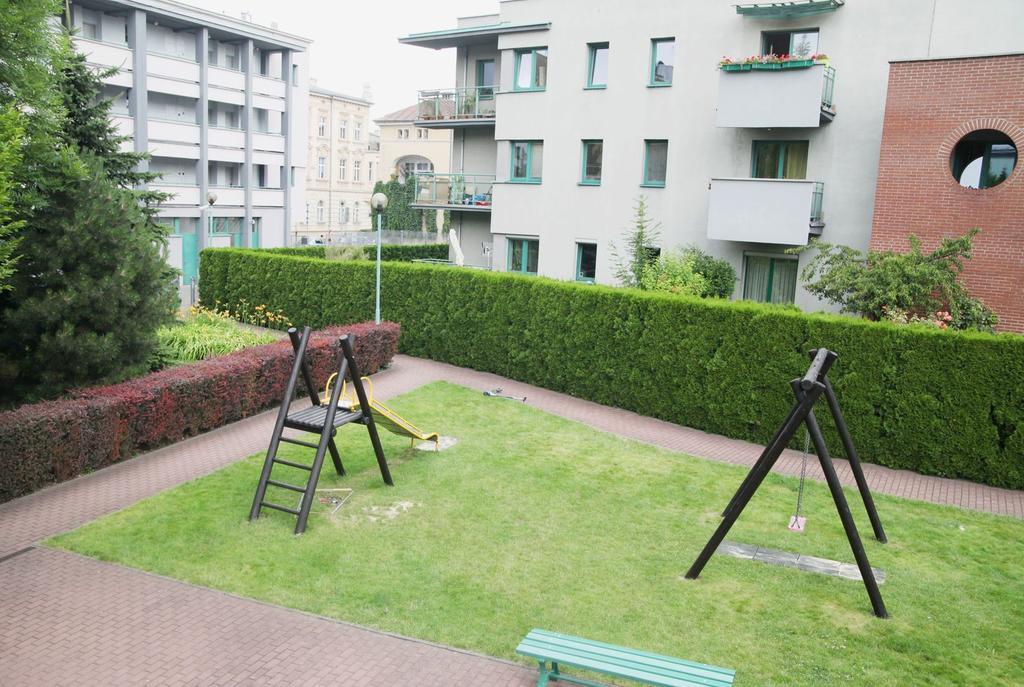 In The Heart Of Historical District With Free Parking Apartment Krakow Bilik gambar