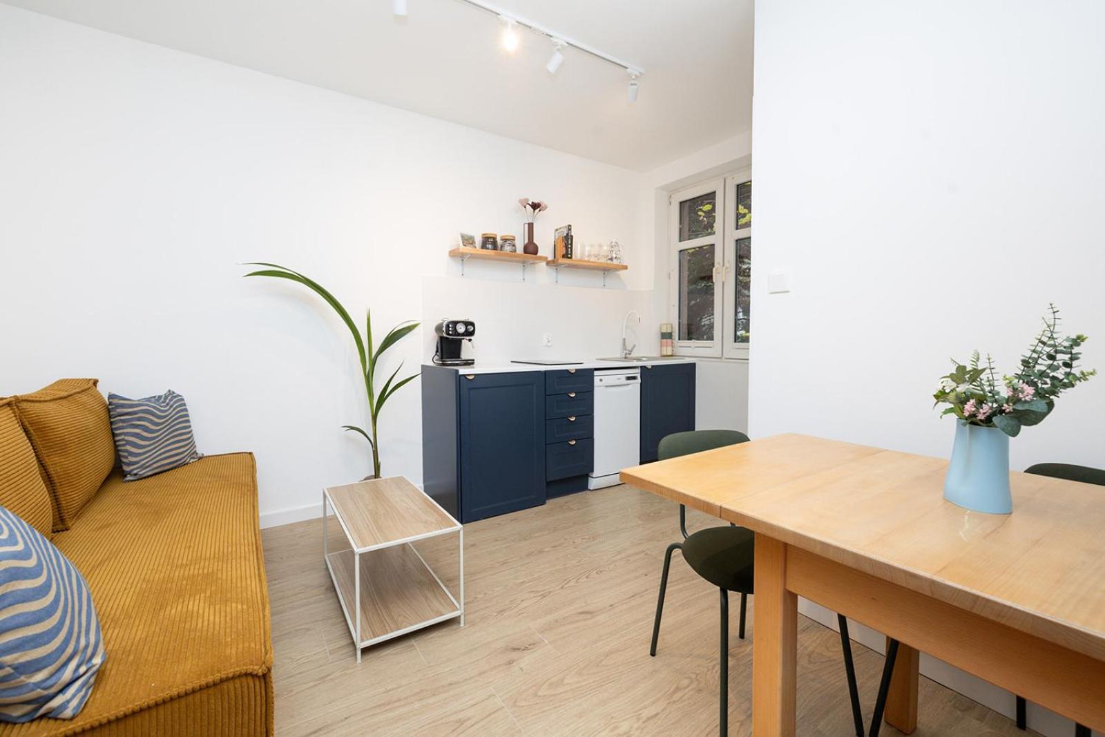 In The Heart Of Historical District With Free Parking Apartment Krakow Luaran gambar